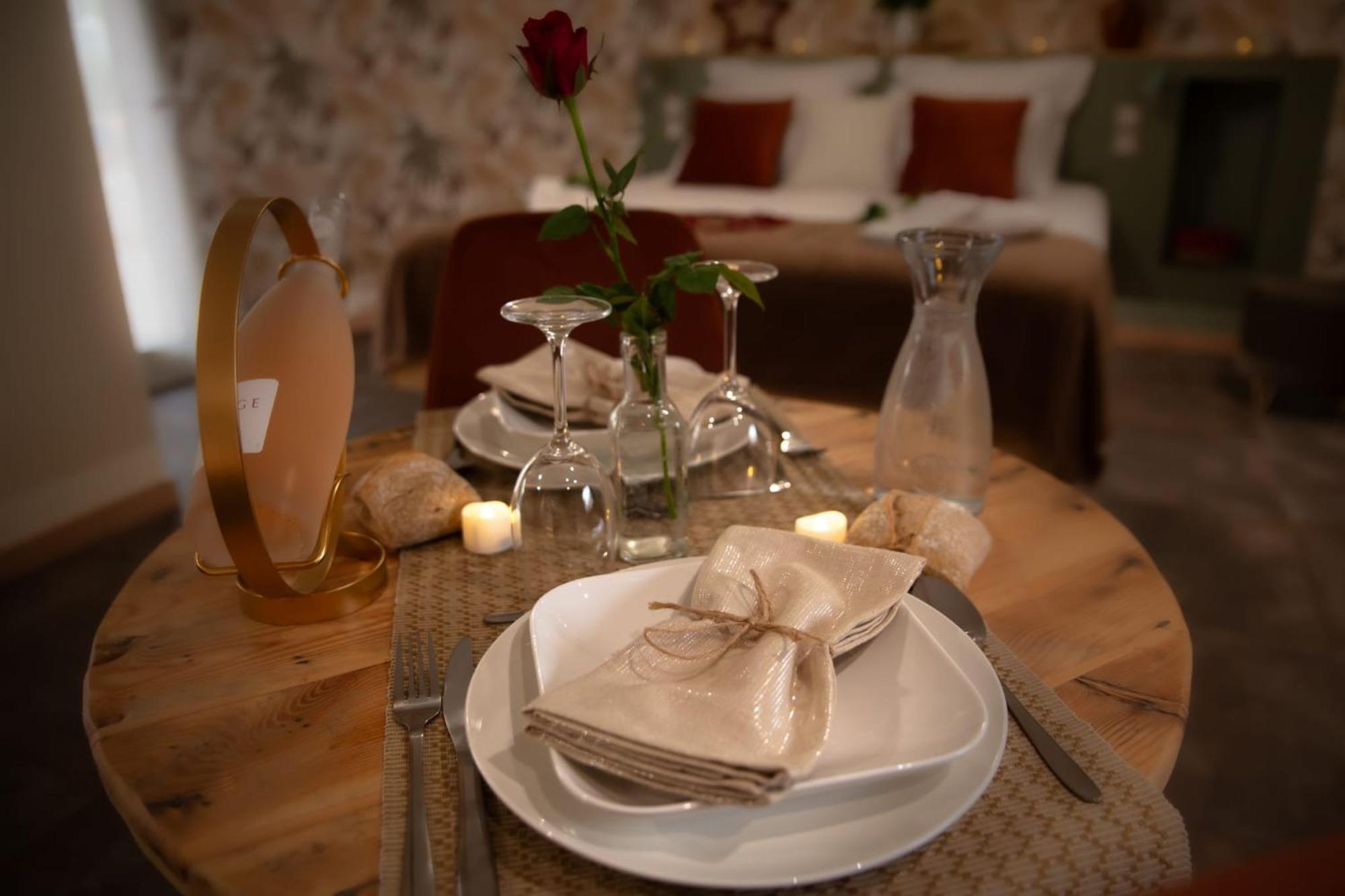Le Mas Aux Amoureux , Suite Romantique Et Spa Le Barcares Ngoại thất bức ảnh